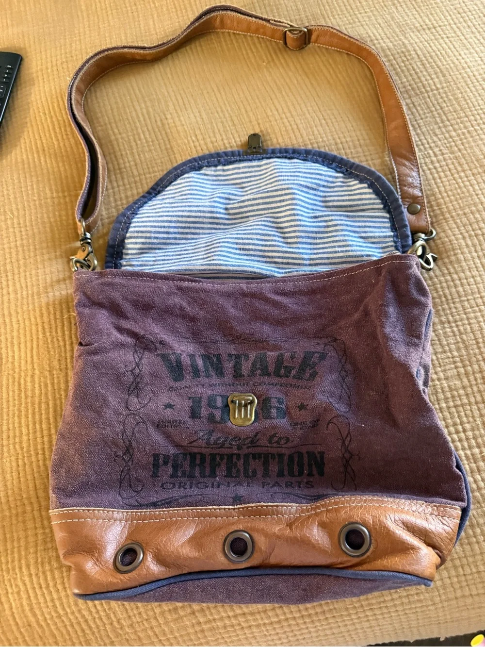 Vintage Casual Brown Canvas Messenger Bag with Blue Stripe Lining